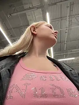 Snapshot of Milkyy_wway chatting on 1, 3, 2026 Milkyy wway online show from 1, 3, 2026