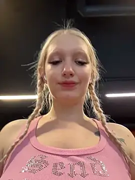 Snapshot of Milkyy_wway chatting on 2, 3, 2026 Milkyy wway online show from 2, 3, 2026