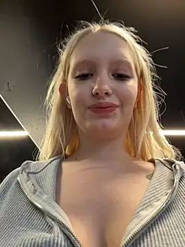 Snapshot of Milkyy_wway chatting on 4, 3, 2026 Milkyy wway online show from 4, 3, 2026