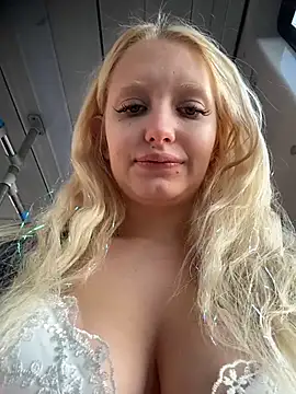 Snapshot of Milkyy_wway chatting on 11, 3, 2026 Milkyy wway online show from 11, 3, 2026