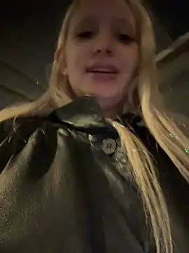 Snapshot of Milkyy_wway chatting on 14, 3, 2026 Milkyy wway online show from 14, 3, 2026