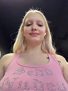 Snapshot of Milkyy_wway chatting on 16, 3, 2026 Milkyy wway online show from 16, 3, 2026