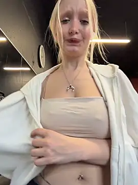 Snapshot of Milkyy_wway chatting on 20, 3, 2026 Milkyy wway online show from 20, 3, 2026