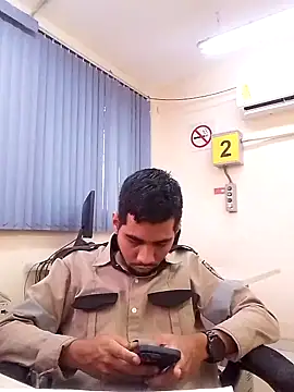 EnriquePersian197 online show from 3, 3, 2025