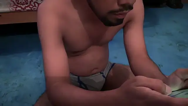 EnriquePersian197 online show from 5, 3, 2025