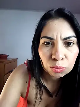 saralunabella online show from 1, 2, 2025