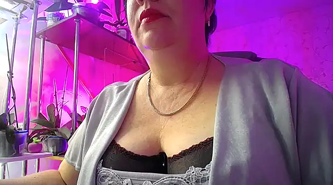  Sweet Woman online show from 24, 12, 2024