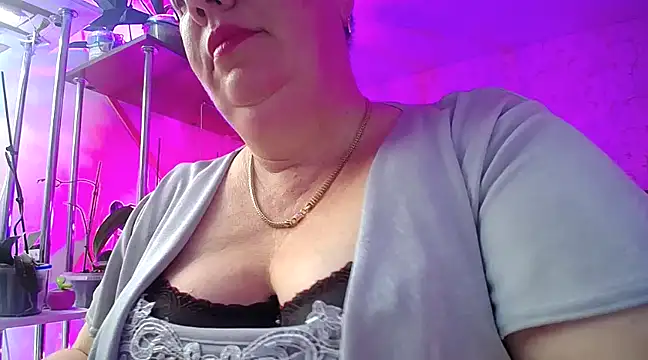  Sweet Woman online show from 7, 1, 2025