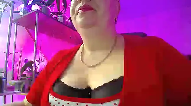  Sweet Woman online show from 10, 1, 2025