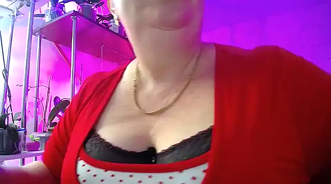  Sweet Woman online show from 12, 1, 2025