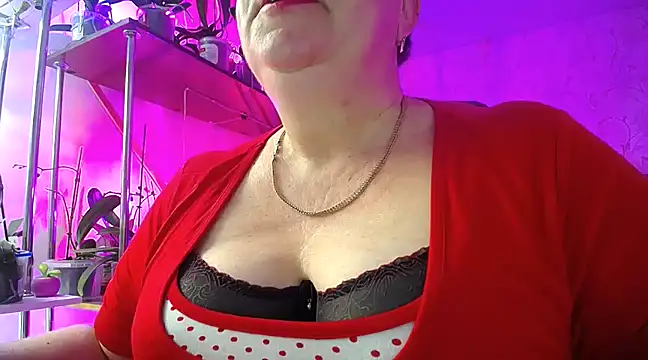  Sweet Woman online show from 12, 1, 2025