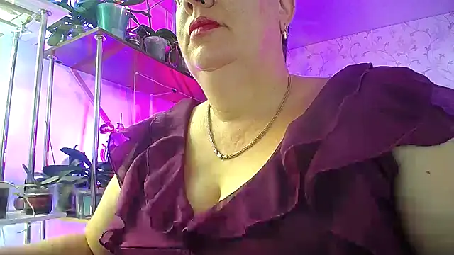  Sweet Woman online show from 9, 9, 2025