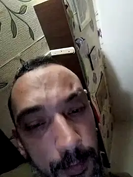 Snapshot of AndreiDts92 chatting on 2, 11, 2025 AndreiDts92 online show from 2, 11, 2025