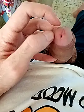 Snapshot of AndreiDts92 chatting on 12, 2, 2026 AndreiDts92 online show from 12, 2, 2026