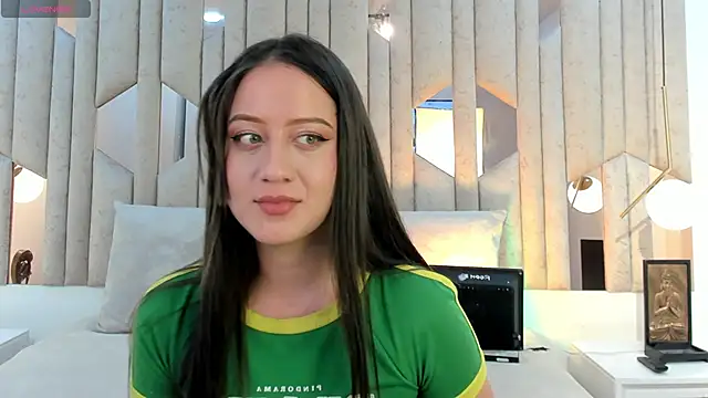 Snapshot of 1m_caro_ chatting on 11, 12, 2024 1m caro  online show from 11, 12, 2024