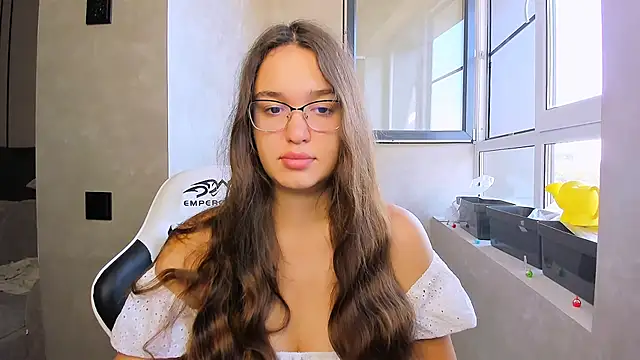 Snapshot of fancy_bunny chatting on 24, 9, 2025 fancy bunny online show from 24, 9, 2025