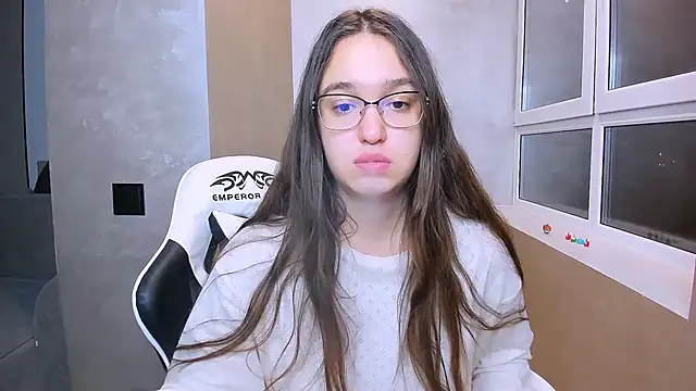 Snapshot of fancy_bunny chatting on 27, 10, 2025 fancy bunny online show from 27, 10, 2025