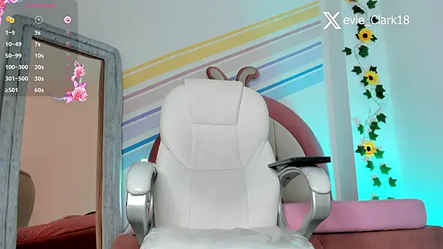 Evie Clark online show from 3, 3, 2025