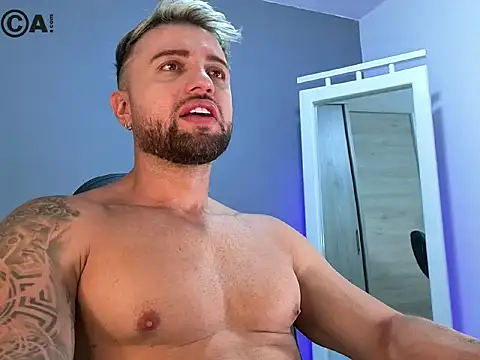 OwenMaximus814 online show from 21, 3, 2026