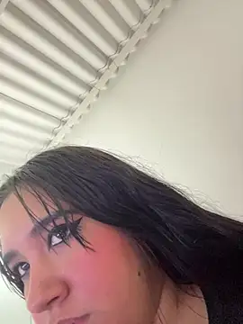 Snapshot of melyescobar chatting on 19, 12, 2024 melyescobar online show from 19, 12, 2024