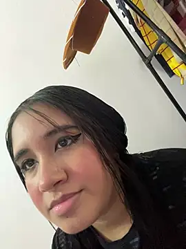 Snapshot of melyescobar chatting on 5, 1, 2025 melyescobar online show from 5, 1, 2025