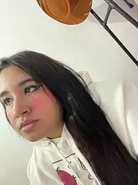 Snapshot of melyescobar chatting on 3, 2, 2025 melyescobar online show from 3, 2, 2025