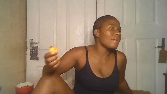 Snapshot of Smoochy_ chatting on 7, 12, 2024 Smoochy online show from 7, 12, 2024