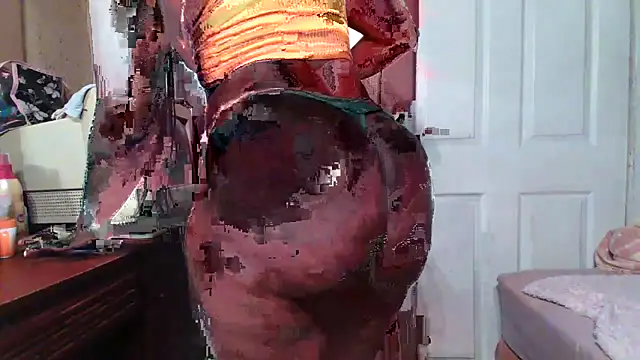 Snapshot of Smoochy_ chatting on 7, 1, 2025 Smoochy online show from 7, 1, 2025