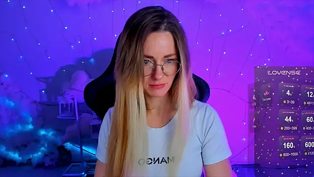 Snapshot of LadyIzabel chatting on 23, 12, 2024 LadyIzabel online show from 23, 12, 2024