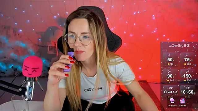 Snapshot of LadyIzabel chatting on 23, 12, 2024 LadyIzabel online show from 23, 12, 2024