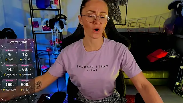 Snapshot of LadyIzabel chatting on 28, 12, 2024 LadyIzabel online show from 28, 12, 2024