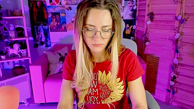 Snapshot of LadyIzabel chatting on 28, 1, 2025 LadyIzabel online show from 28, 1, 2025