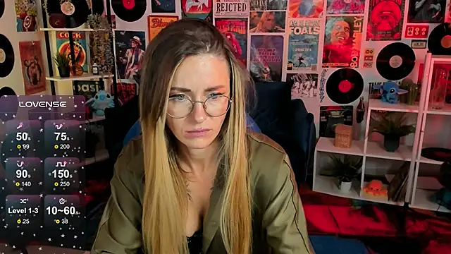 Snapshot of LadyIzabel chatting on 19, 2, 2025 LadyIzabel online show from 19, 2, 2025