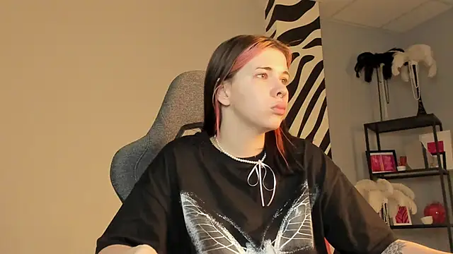 AliceSunday online show from 19, 12, 2025