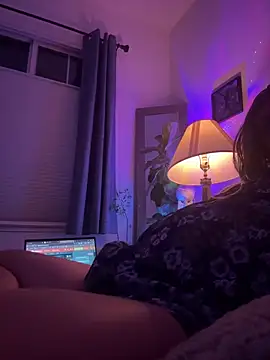 NinasNylonz online show from 3, 10, 2025