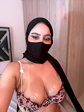 Snapshot of amaal_ chatting on 12, 10, 2025 amaal  online show from 12, 10, 2025