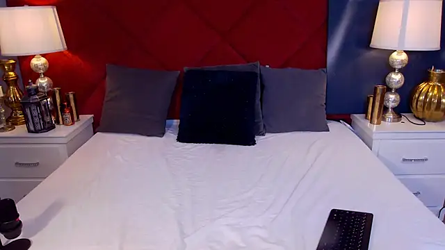 MinnieDrew online show from 6, 10, 2025