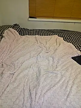 Snapshot of lilylove27 chatting on 20, 12, 2025 lilylove27 online show from 20, 12, 2025