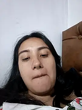 Hellen Alex online show from 5, 5, 2026