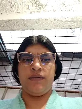 Snapshot of naughty-girl01 chatting on 25, 1, 2025 naughty-girl01 online show from 25, 1, 2025