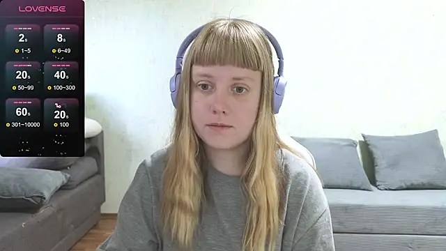 Snapshot of June_shy0 chatting on 9, 7, 2026 June shy0 online show from 9, 7, 2026