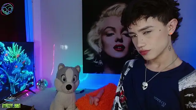 maxiy 001 online show from 24, 2, 2025