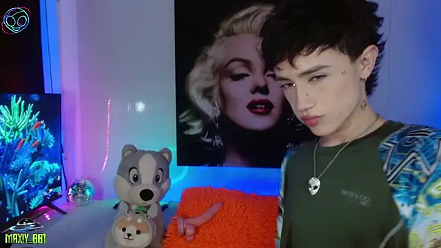 maxiy 001 online show from 26, 2, 2025