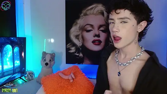 maxiy 001 online show from 12, 9, 2025