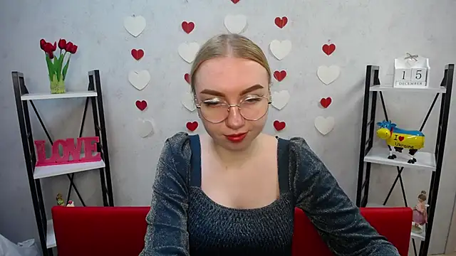 BeatriceFly online show from 15, 12, 2024