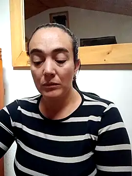 Snapshot of skayhot_ chatting on 17, 9, 2025 skayhot  online show from 17, 9, 2025