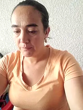 Snapshot of skayhot_ chatting on 26, 9, 2025 skayhot  online show from 26, 9, 2025