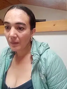 Snapshot of skayhot_ chatting on 3, 10, 2025 skayhot  online show from 3, 10, 2025