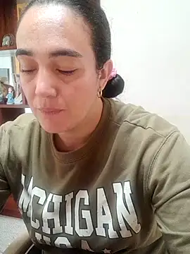Snapshot of skayhot_ chatting on 25, 10, 2025 skayhot  online show from 25, 10, 2025