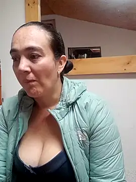 Snapshot of skayhot_ chatting on 28, 10, 2025 skayhot online show from 28, 10, 2025